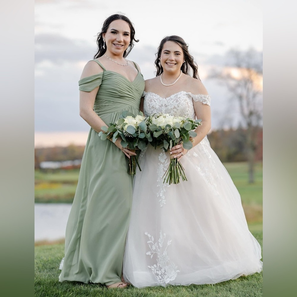 NWT not altered Jasmine bridesmaid dress